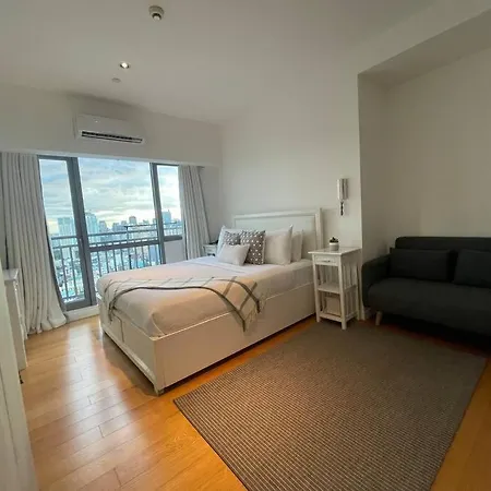 Aveline Suites Aesthetic Skydeck View Acqua Private Residences Near Rockwell Makati