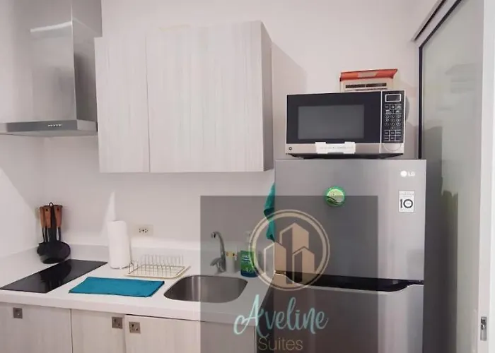 Aveline Aesthetic Skydeck View Acqua Private Residences Near Rockwell Makati *